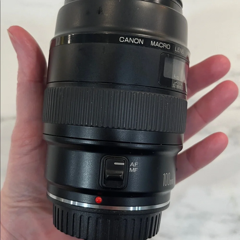 Canon 100mm Macro EF Lens in Black